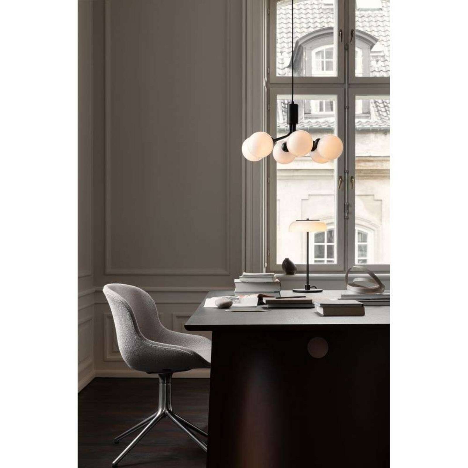 Nuura závesné svietidlo Apiales 6, Ø 50 cm, čierna/opálová