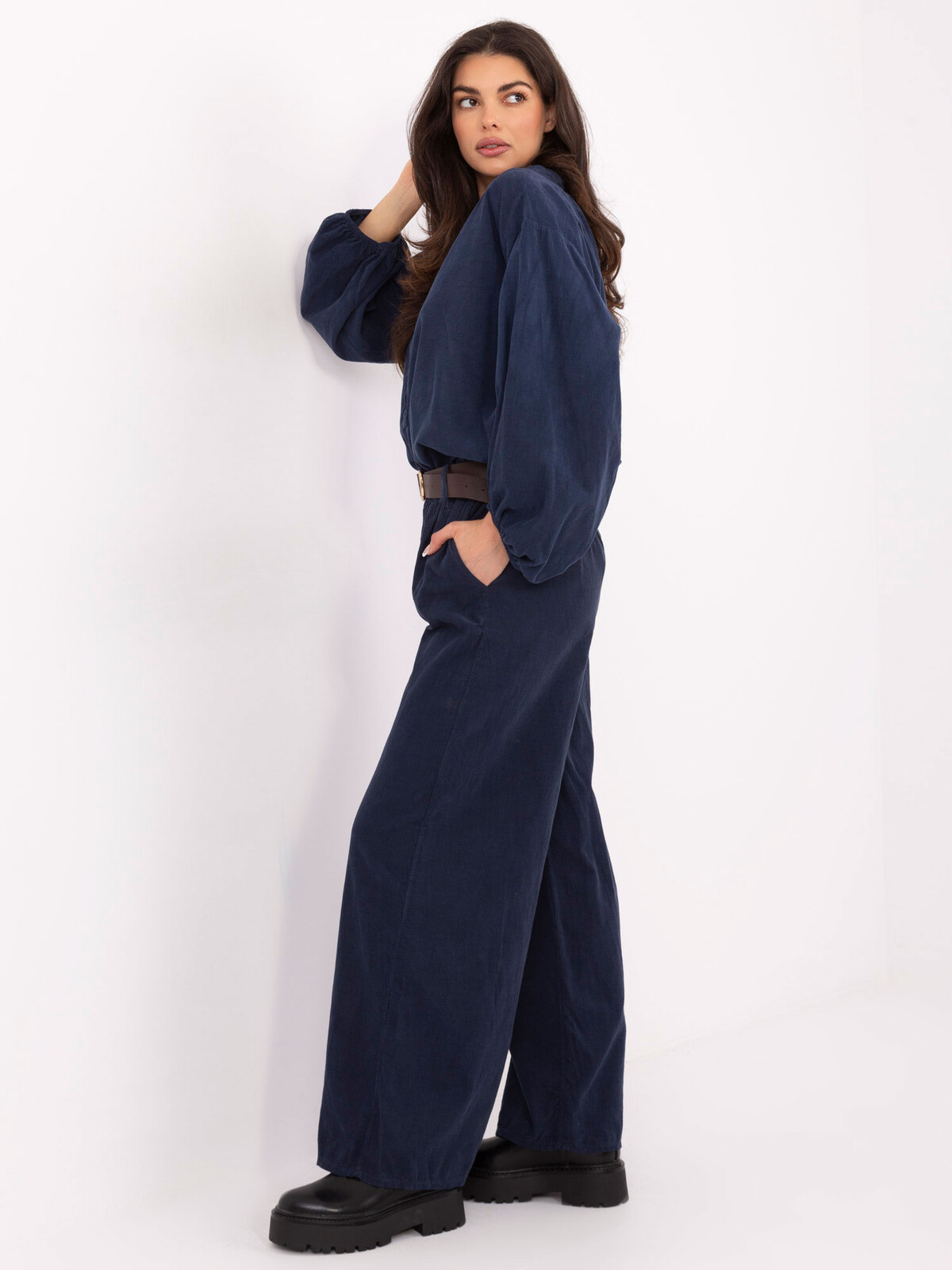 Nohavice v námorníckej modrej farbe