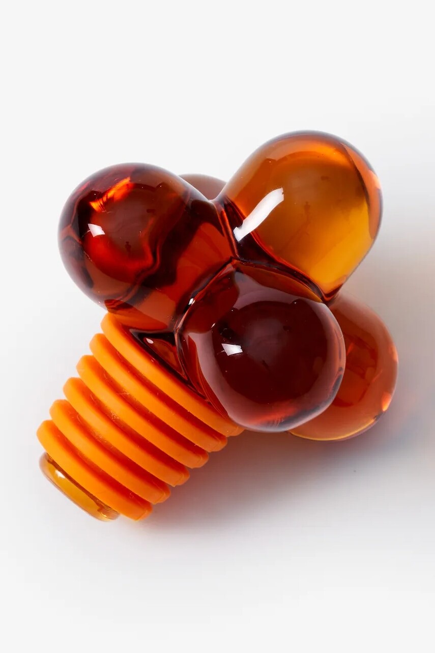 Zátka na fľašu hnedá farba