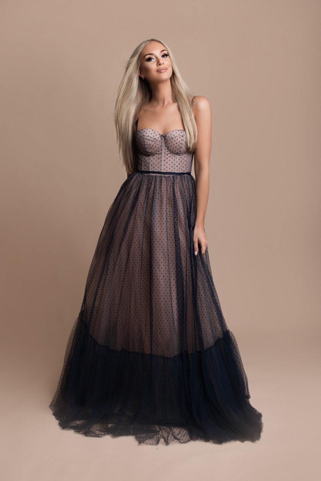 Eva & Lola Modro-béžové spoločenské bodkované šaty Veľkosť: L