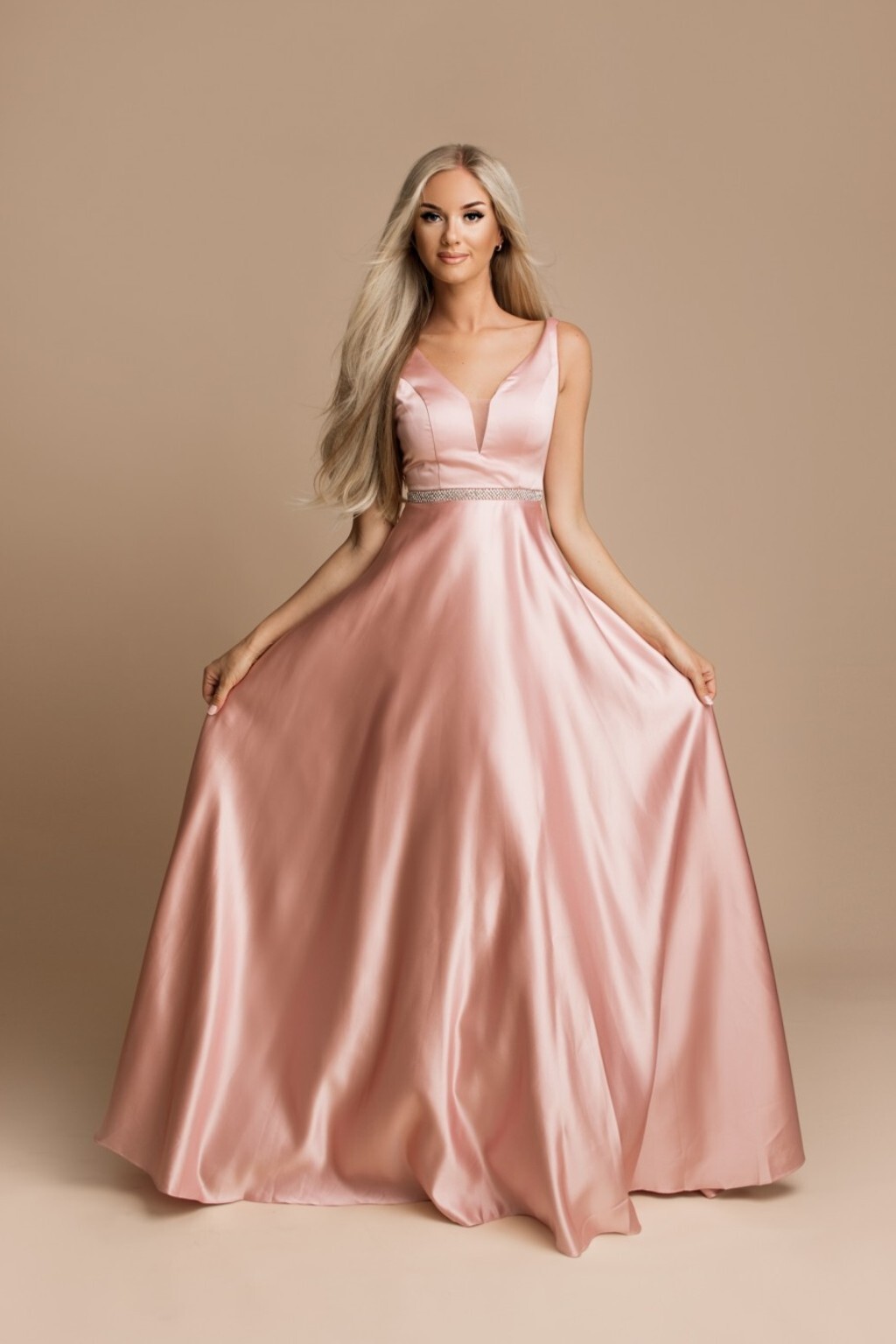 Eva & Lola Ružové spoločenské šaty s kamienkami Veľkosť: L