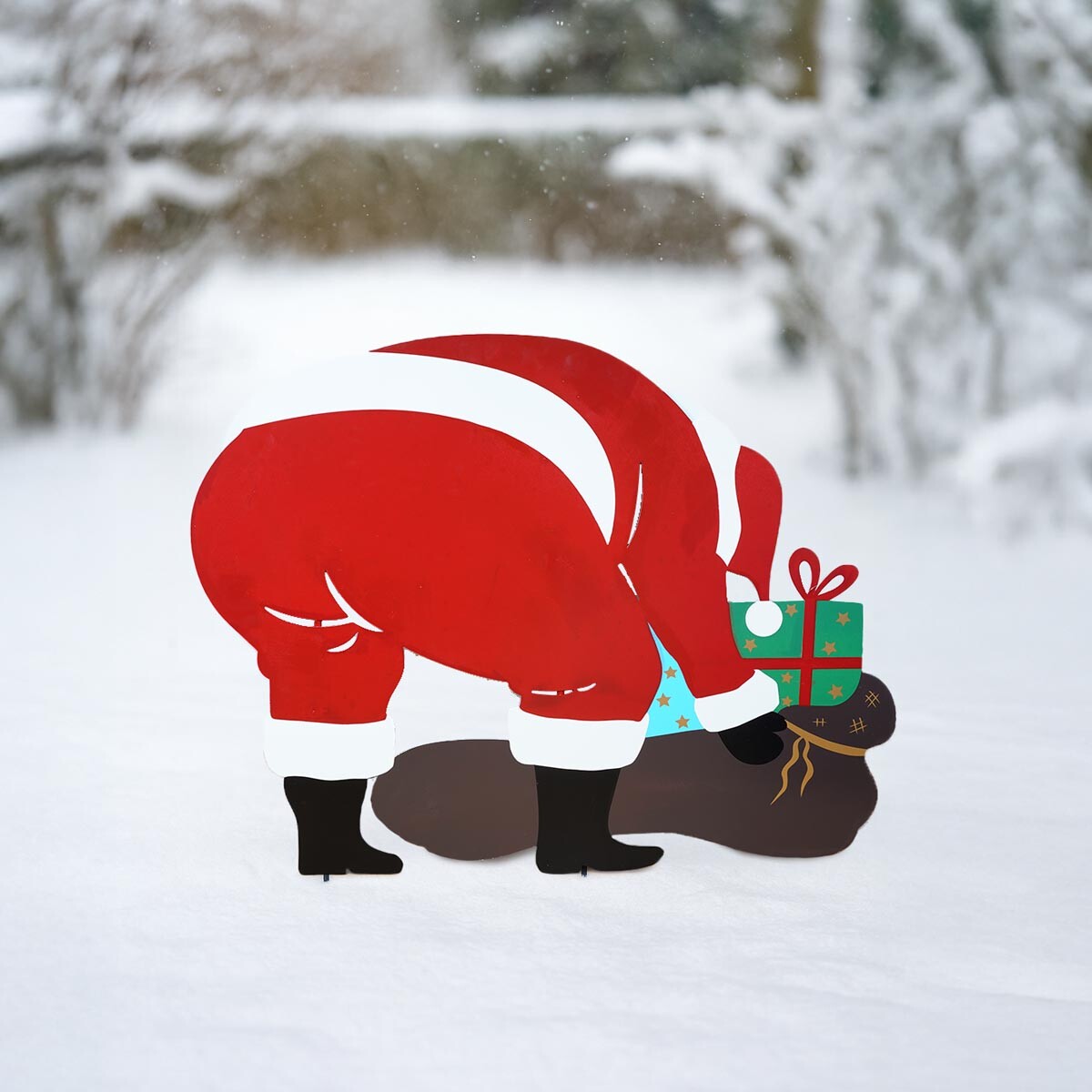 Santova záhradná nádoba s darčekmi