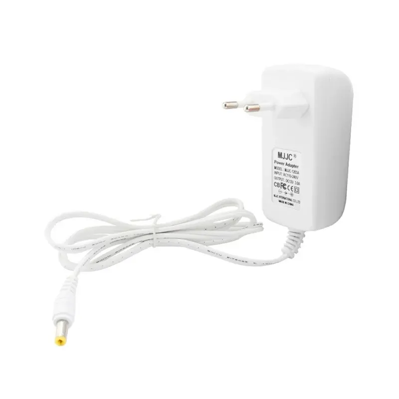 Napájací zdroj zásuvkový 12V, 2A, 5.5x2.1mm, Biely