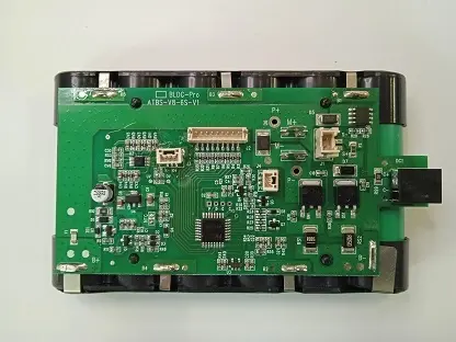 CONCEPT Akumulátor s elektronikou VP6040