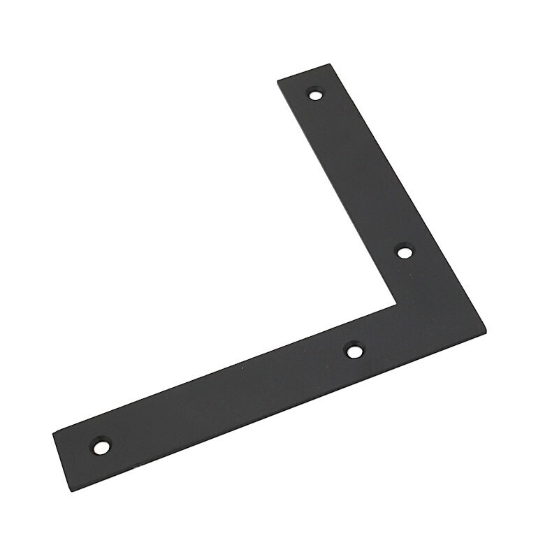 Rohovník stolársky 15 cm - čierny