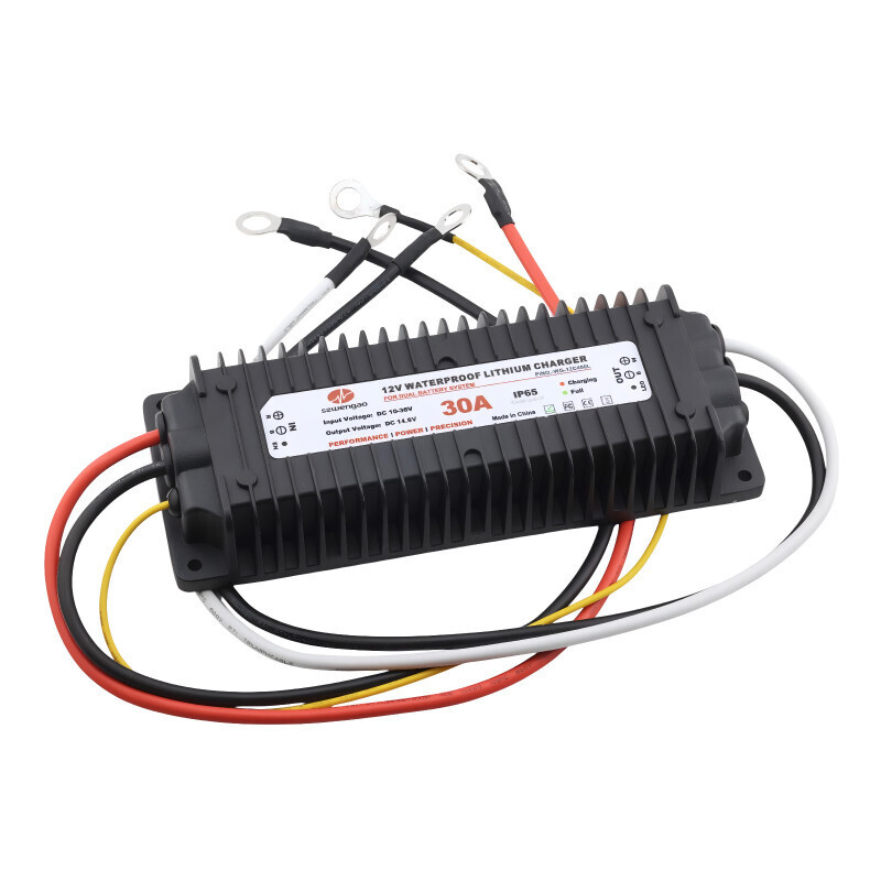 DC/DC nabíjačka LiFePO4 batérií 14.6V, 30A, 400W, IP68