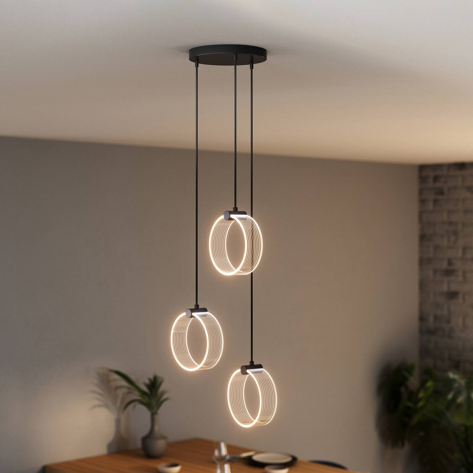 OSRAM LED závesné svietidlo Decor Circle, 3-pl. okrúhla, CCT, čierna