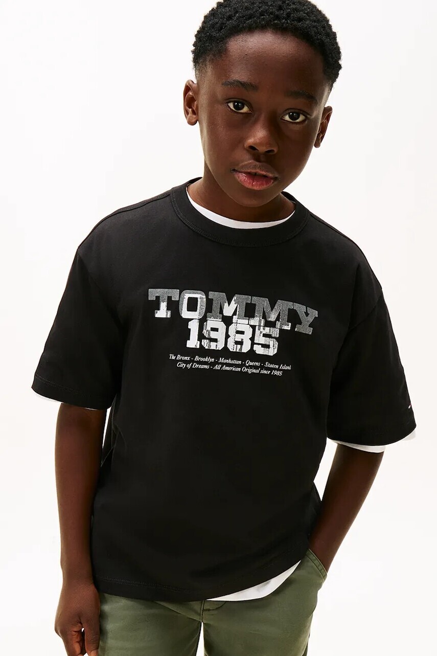 Detské bavlnené tričko Tommy Hilfiger čierna farba, s potlačou, KB0KB10087