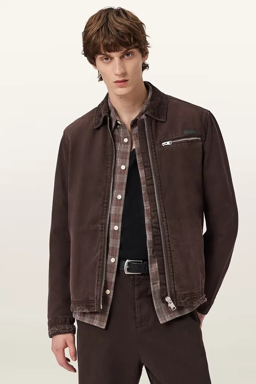 Bavlnená bunda AllSaints hnedá farba, prechodná, M080OB