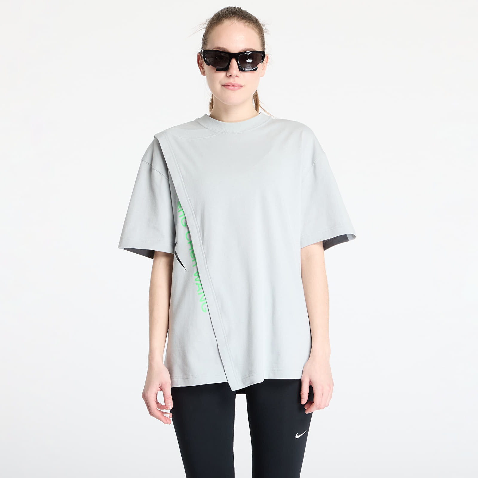 Tričko Nike x Feng Chen Wang T-Shirt UNISEX Light Smoke Grey/ Iron Grey/ Action Green M