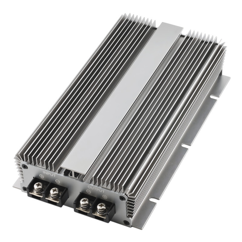 Menič napätia z 12V na 48V, 30A, 1440W, IP67