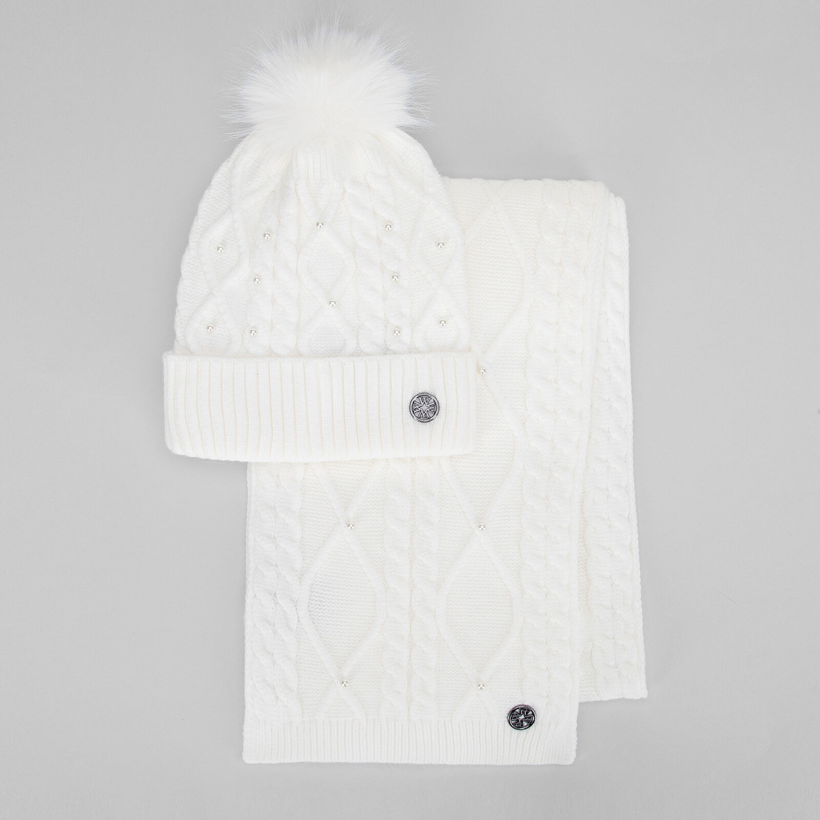 Dámsky zimný set – biela čiapka a šál v elegancii s logom výrobcu 101-SF-023-0