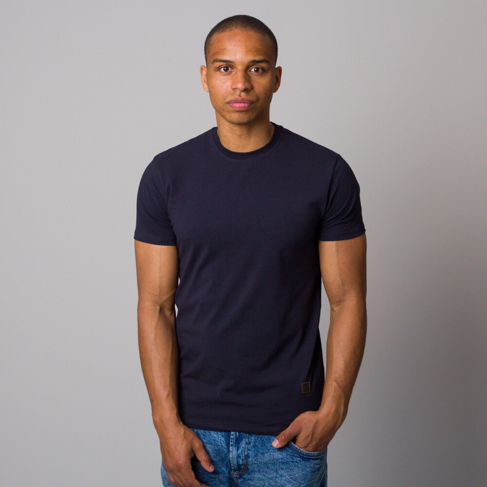 Pánske tričko tmavomodré s hladkým vzorom 12723