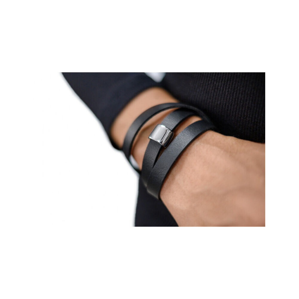 Trojitý kožený náramok s lesklým kovovým prvkom 18399