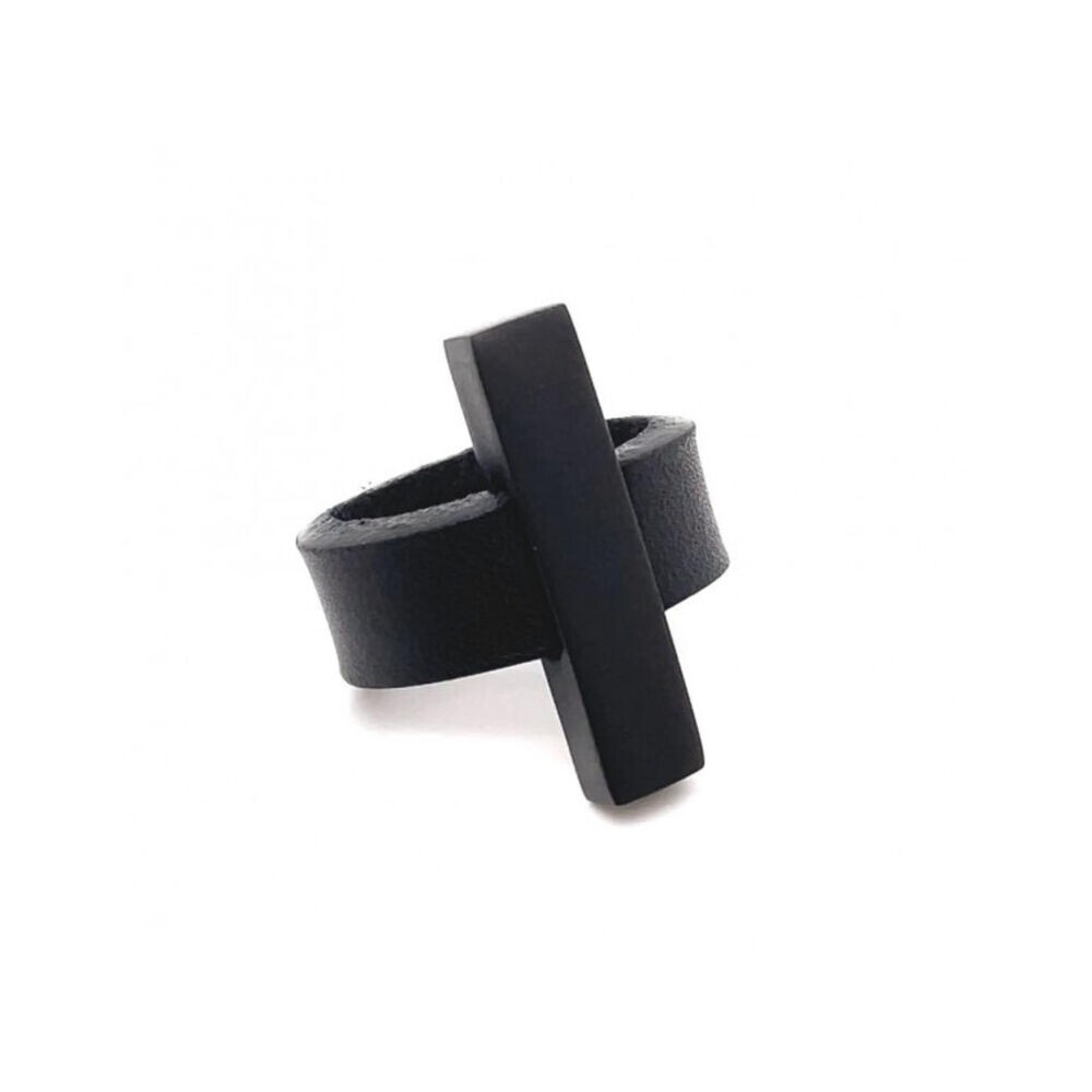 Čierny prsteň z kože a chirurgickej ocele 18643