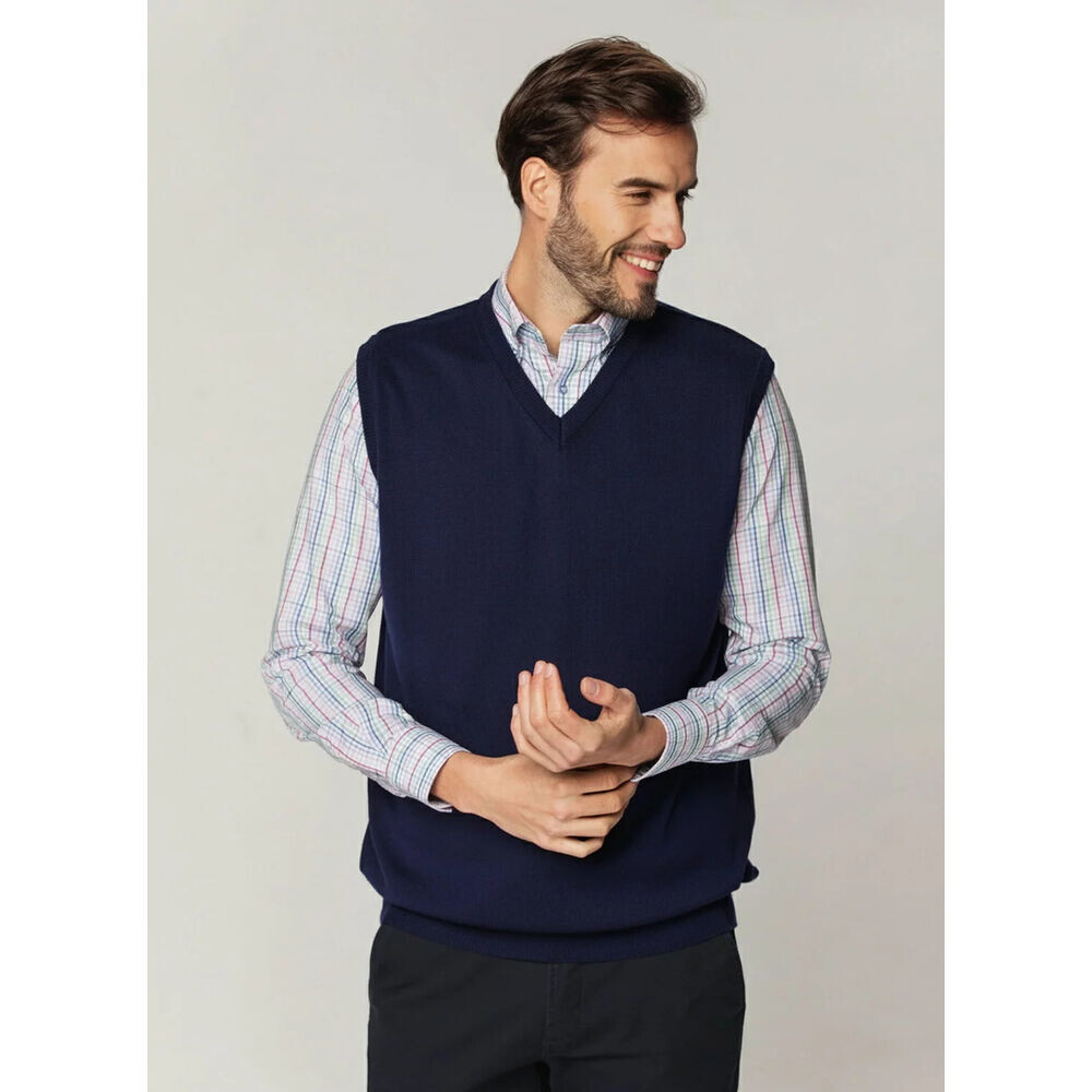 Pánska vesta tmavomodrej farby s hladkým vzorom 19164