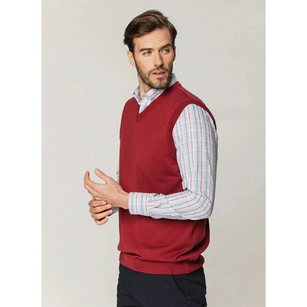 Pánska vesta bordovej farby s hladkým vzorom 19165