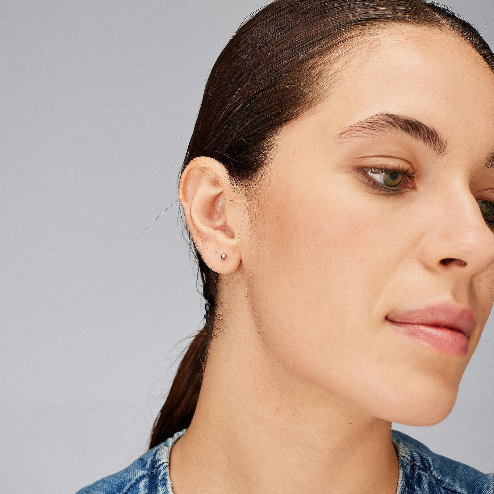 Brosway Minimalistické oceľové náušnice Essential BNL11 0,3 cm