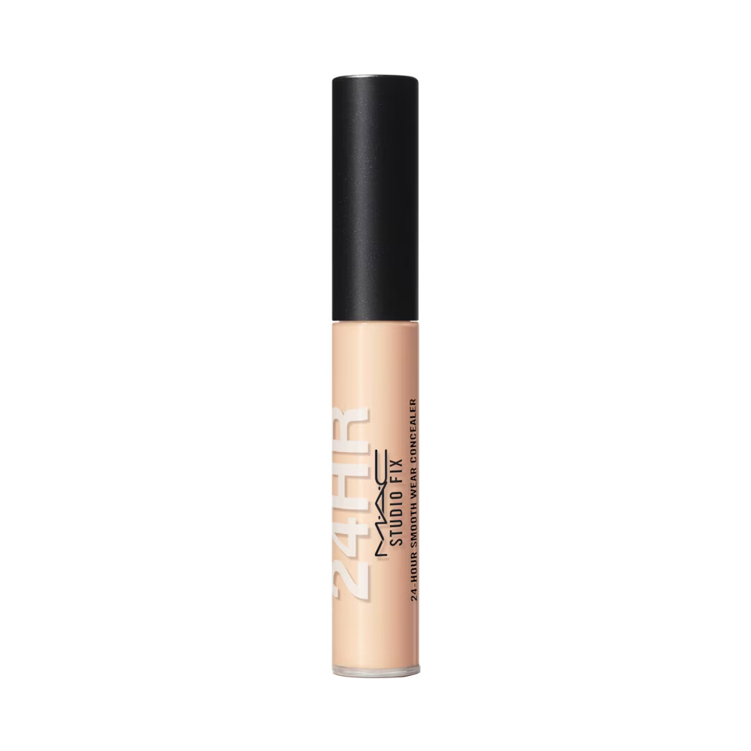 MAC Cosmetics Ľahký tekutý korektor Studio Fix (24-Hour Smooth Wear Concealer) 7 ml NW32