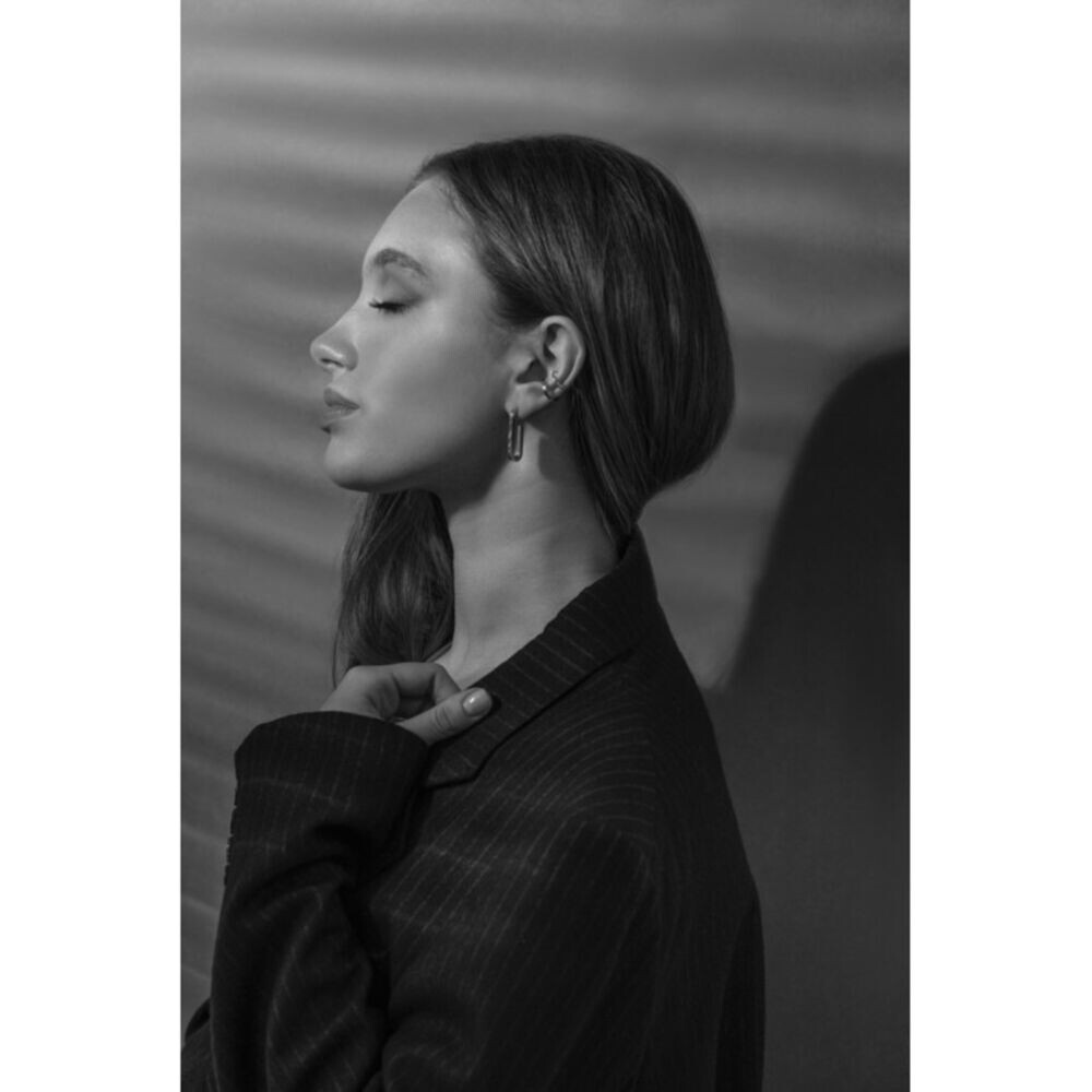 Minimalistická záušnica z lesklej chirurgickej ocele - 2,5 mm 18926