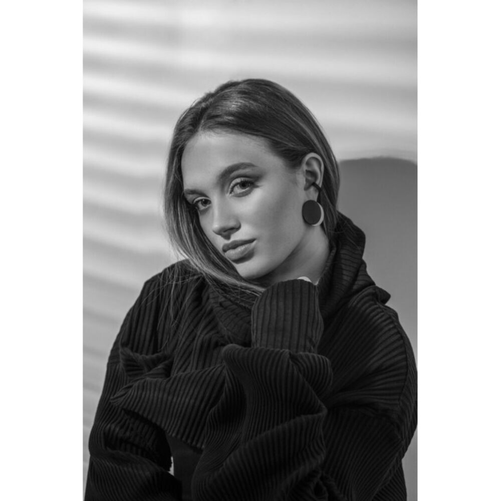 Minimalistická záušnica z čiernej chirurgickej ocele - 4,1 mm 18934