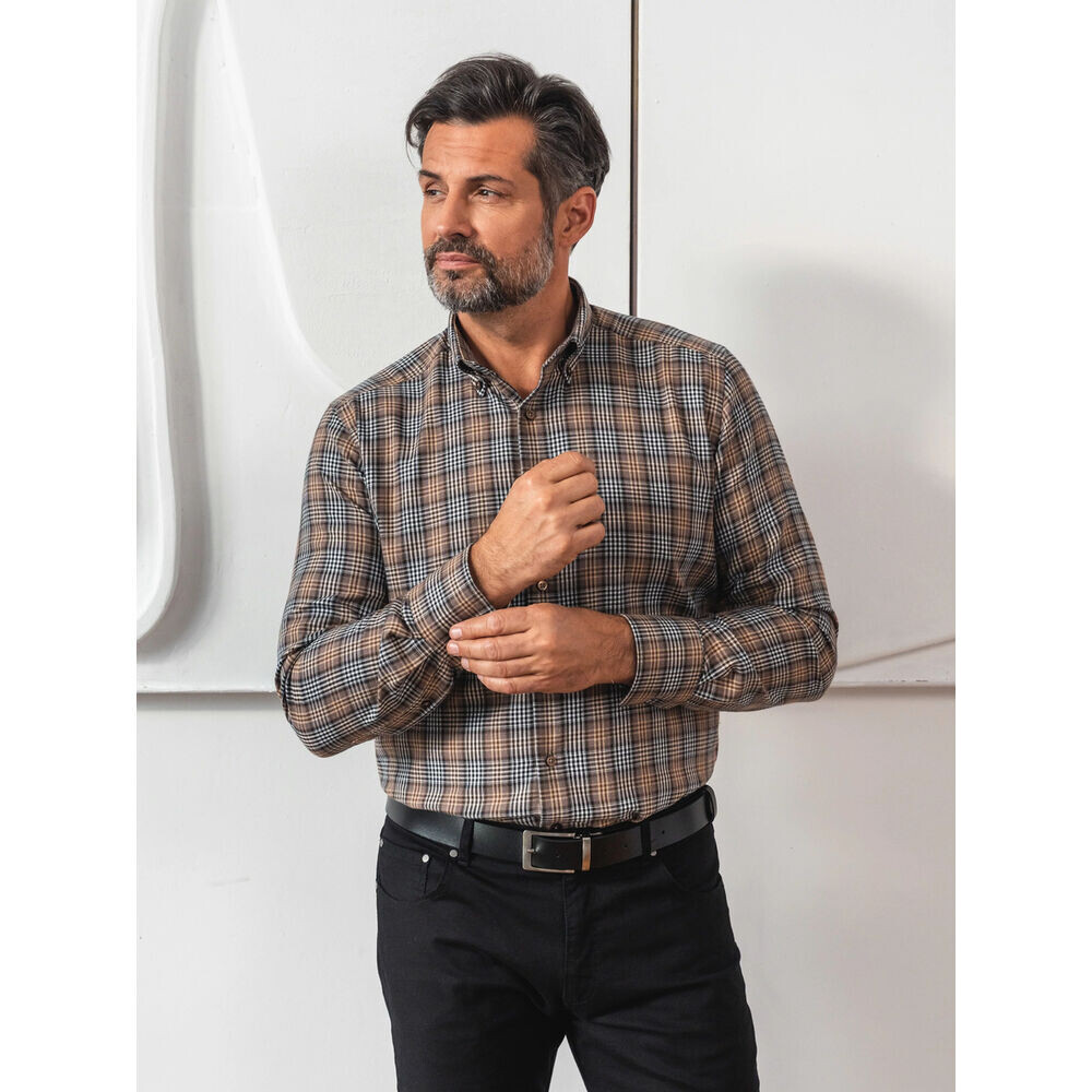 Pánska košeľa slim fit kockovaná s golierom na gombíky 19294