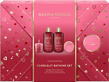 BAYLIS & HARDING sada so sviečkou Midnight Cherry 650 ml