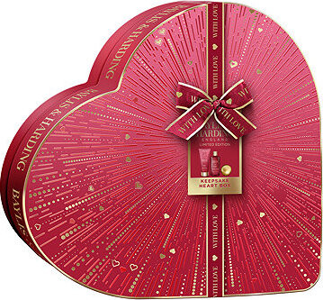 BAYLIS & HARDING sada v tvare srdca Midnight Cherry 500 ml