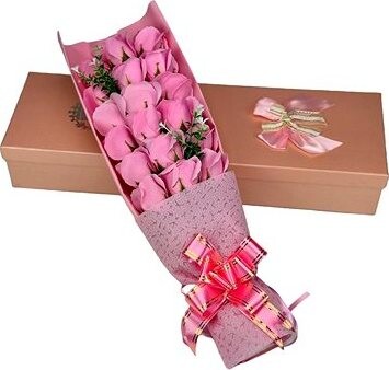 Medvídárek kytica z mydlových ruží v darčekovom boxe, ružové