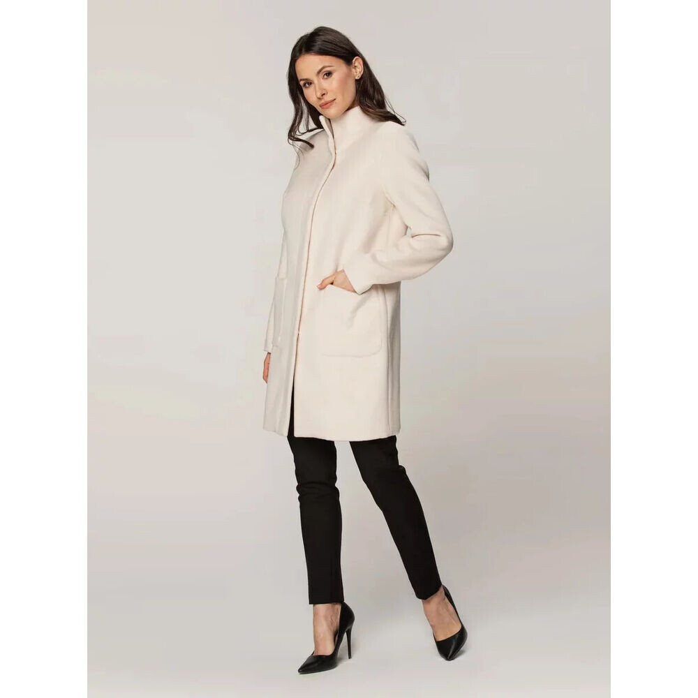 Dámsky kabát smotanovej farby s hladkým vzorom 14994