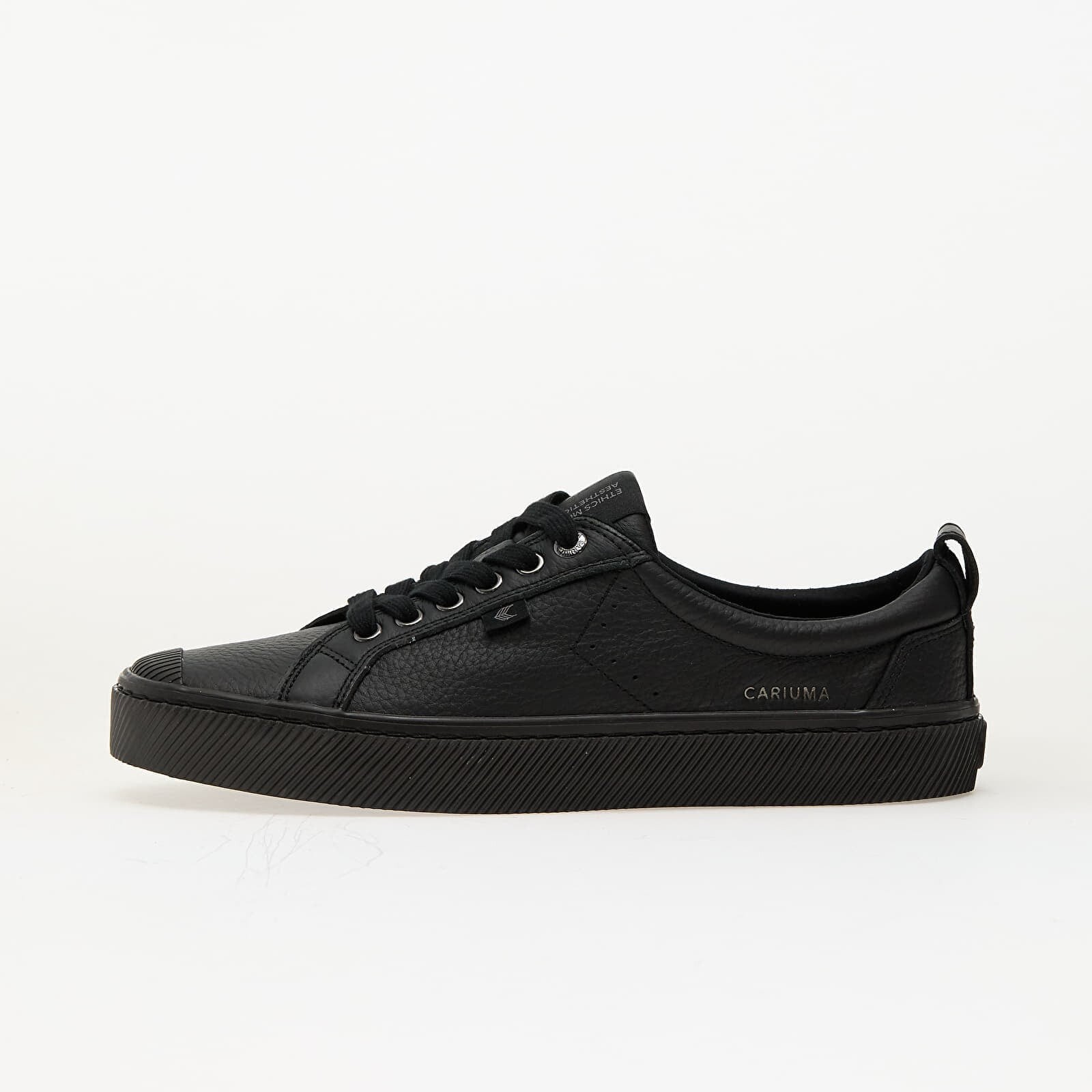 Tenisky Cariuma M Oca Low Triple Black EUR 43.5