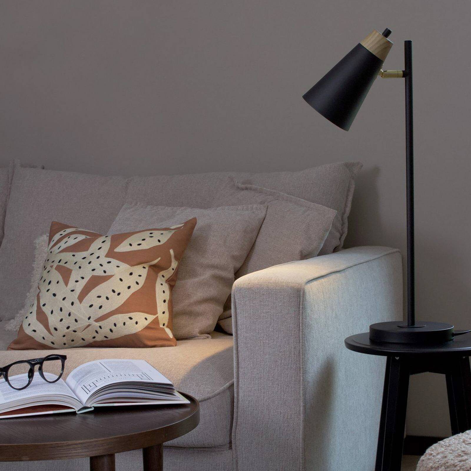 PR Home stolová lampa Viedeň, čierna, výška 64 cm, GU10, kov