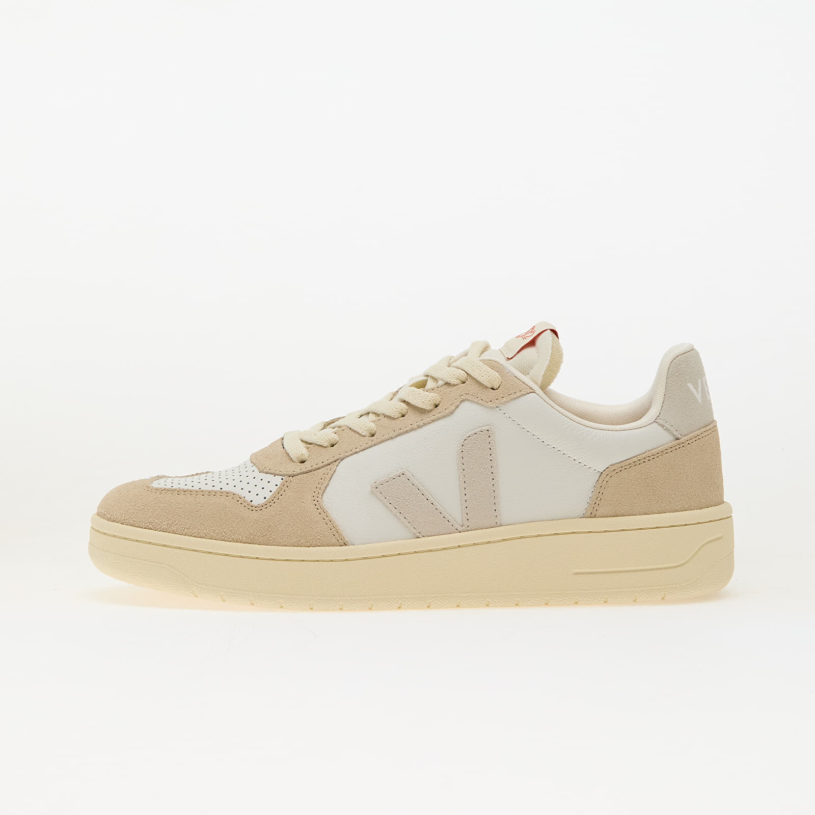Tenisky Veja W V-82 Leather Ex-White Natural Almond EUR 37