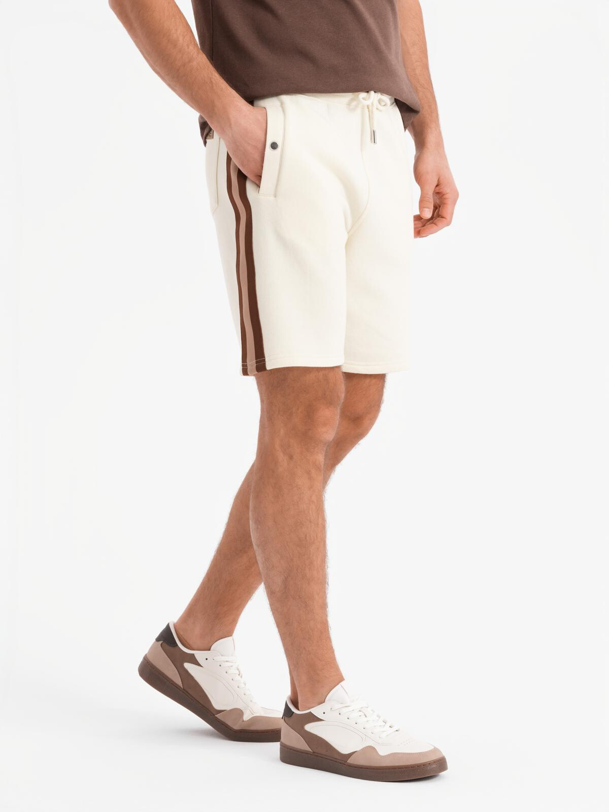 Ombre Men's sweat shorts with piping and drawstring waistband - cream