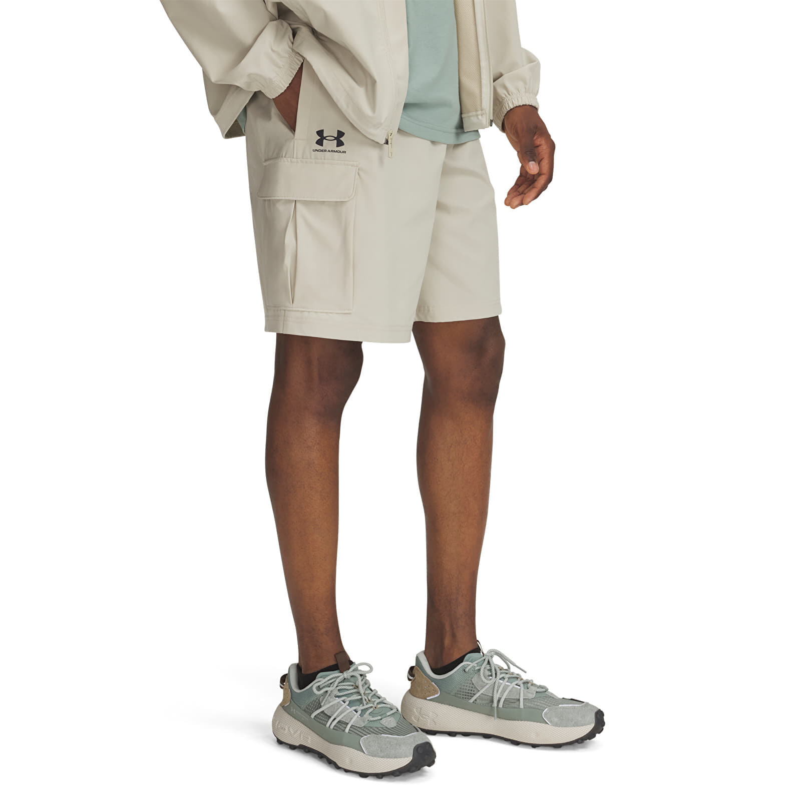 Šortky Under Armour Vibe Woven Cargo Short Khaki Base/ Black M