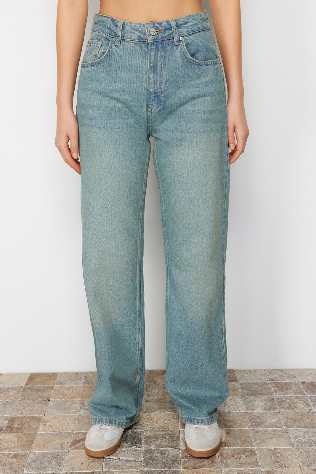 Trendyol Blue Pale Effect vintage džínsy so širokými nohavicami s vysokým pásom