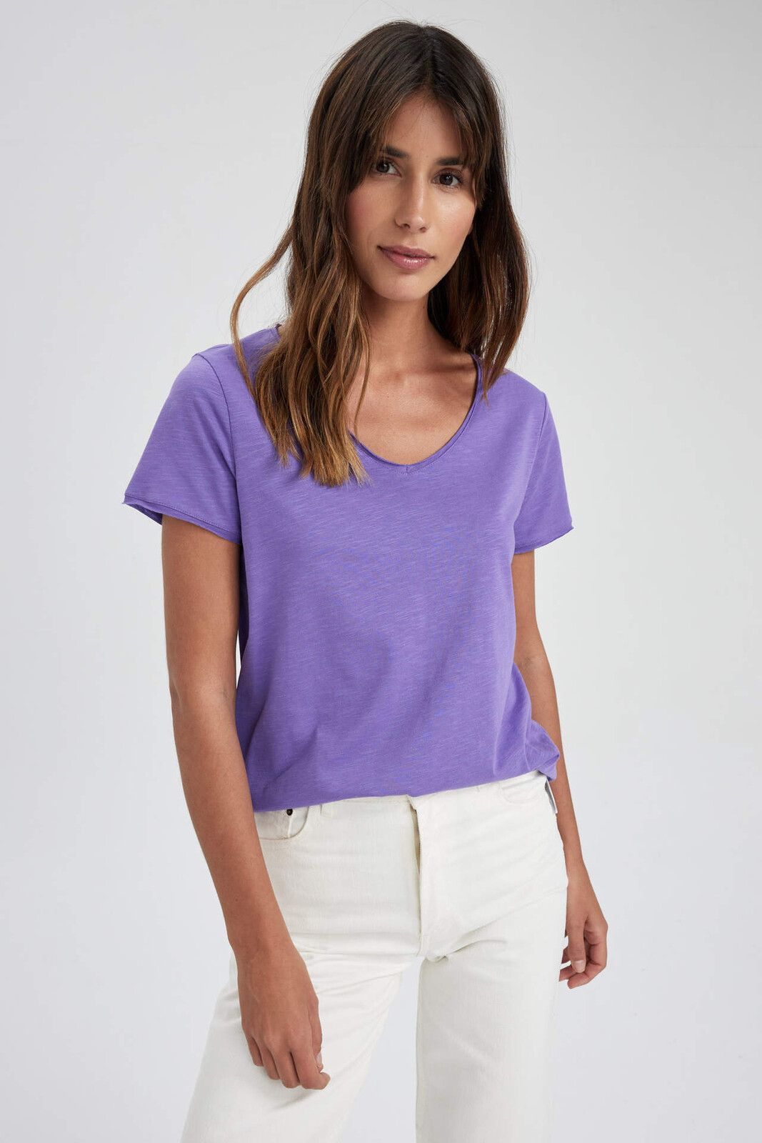 DEFACTO Tričko s krátkym rukávom a výstrihom do V, regular fit