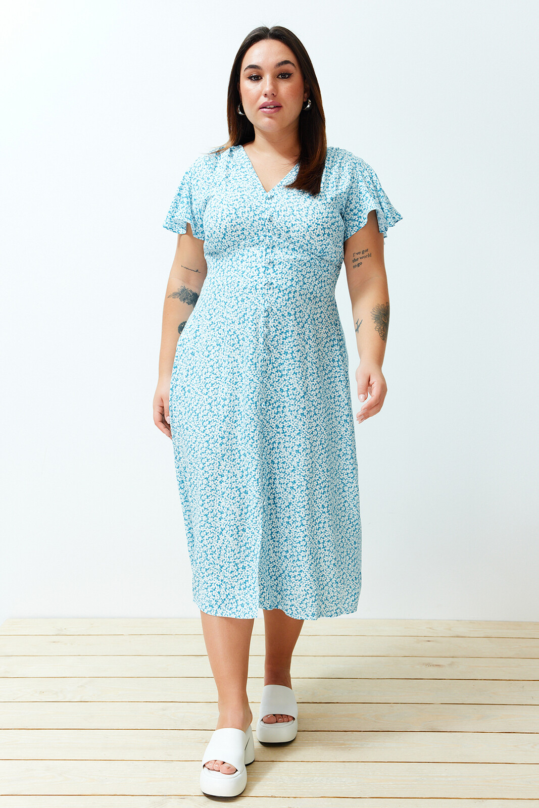 Trendyol Curve Multicolored V-Neck Sleeves Ruffled Floral Elastic Waist Woven Dress