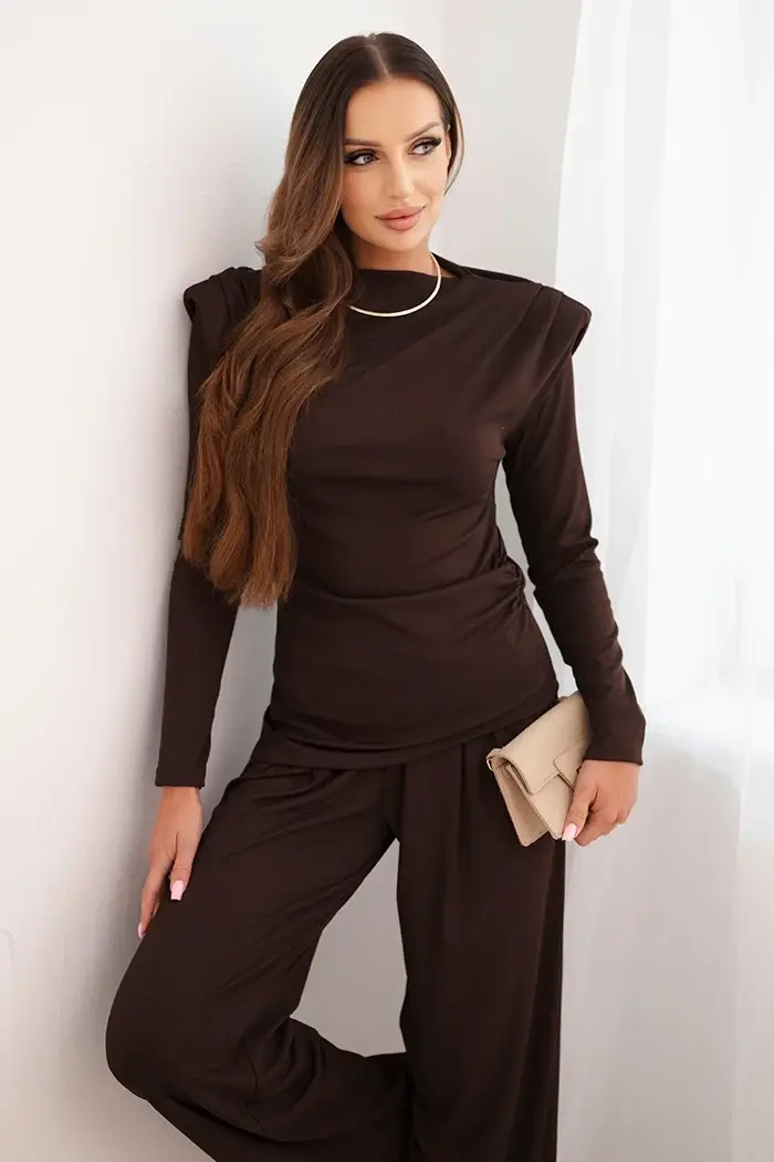 Kesi Włoski Dámsky bavlnený komplet s blúzkou a nohavicami s širokým nohavice hnedý