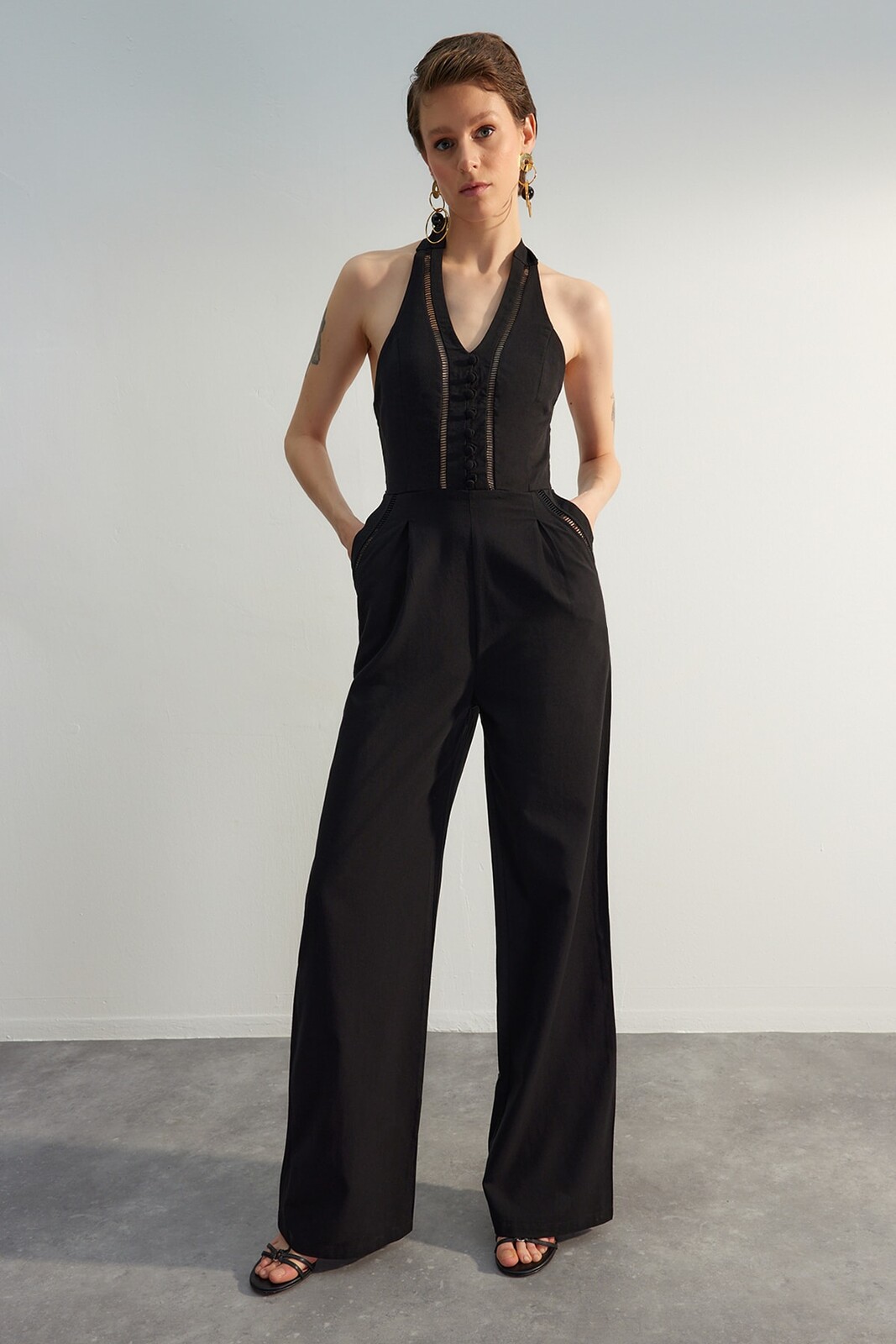 Trendyol Limited Edition Black Sleeveless Woven Jumpsuit