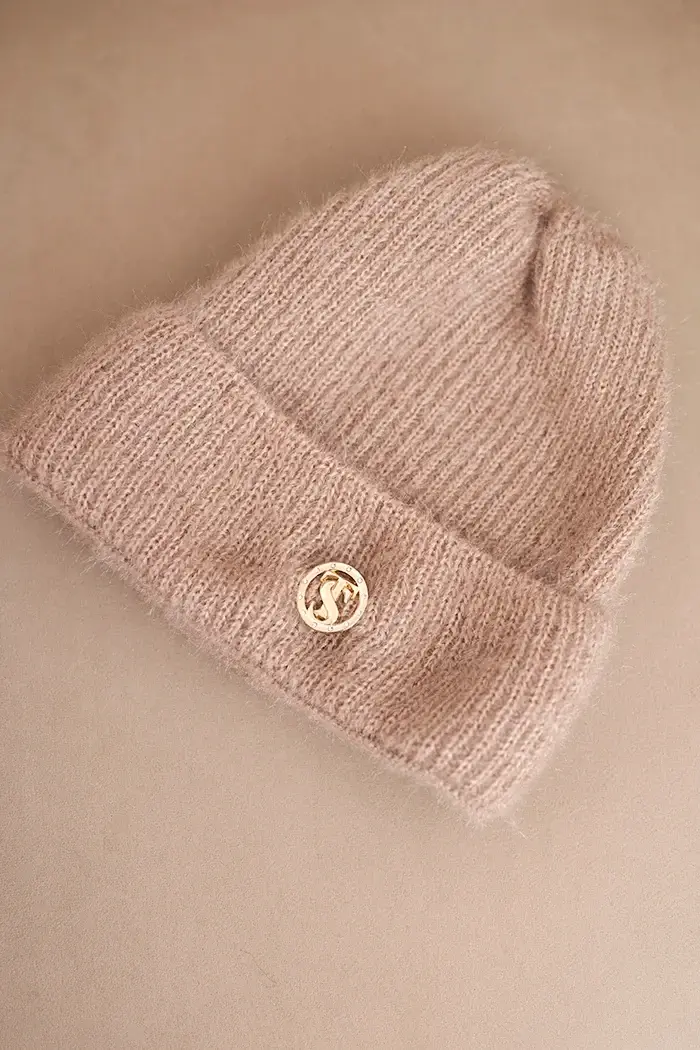 Kesi Dámska zimná čiapka nadýchaná s ozdobným gombíkom fango