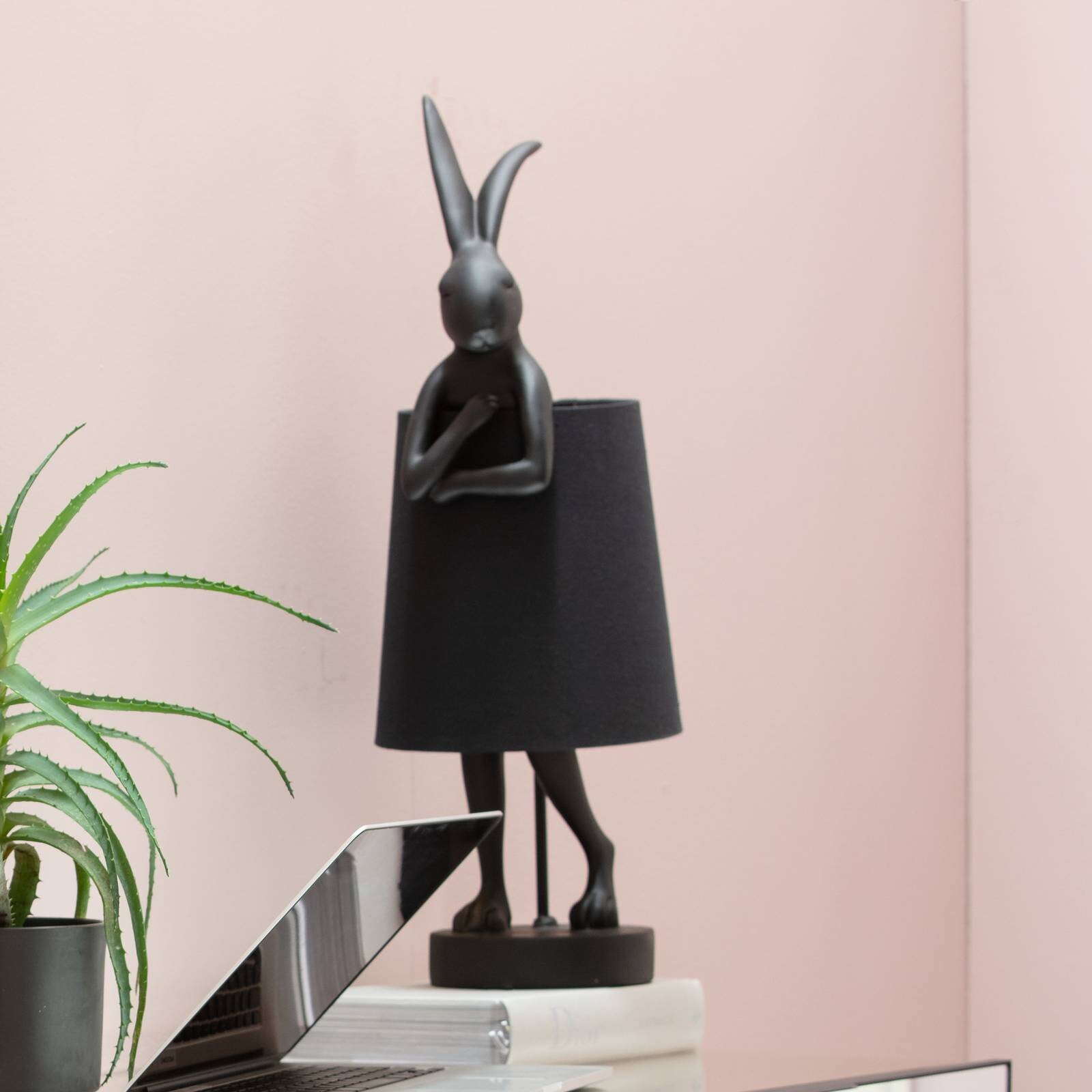 Kare stolová lampa Animal Rabbit, čierna/zlatá, 68 cm, E14