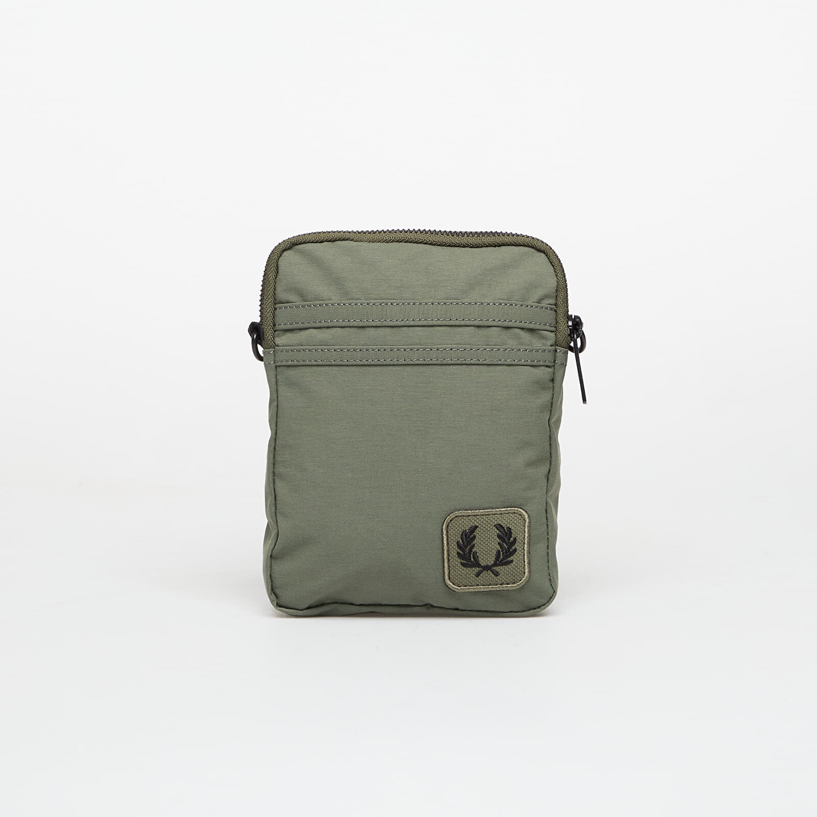 Taška FRED PERRY Nylon Badge Small Side Bag Lrl Wrth Green Universal