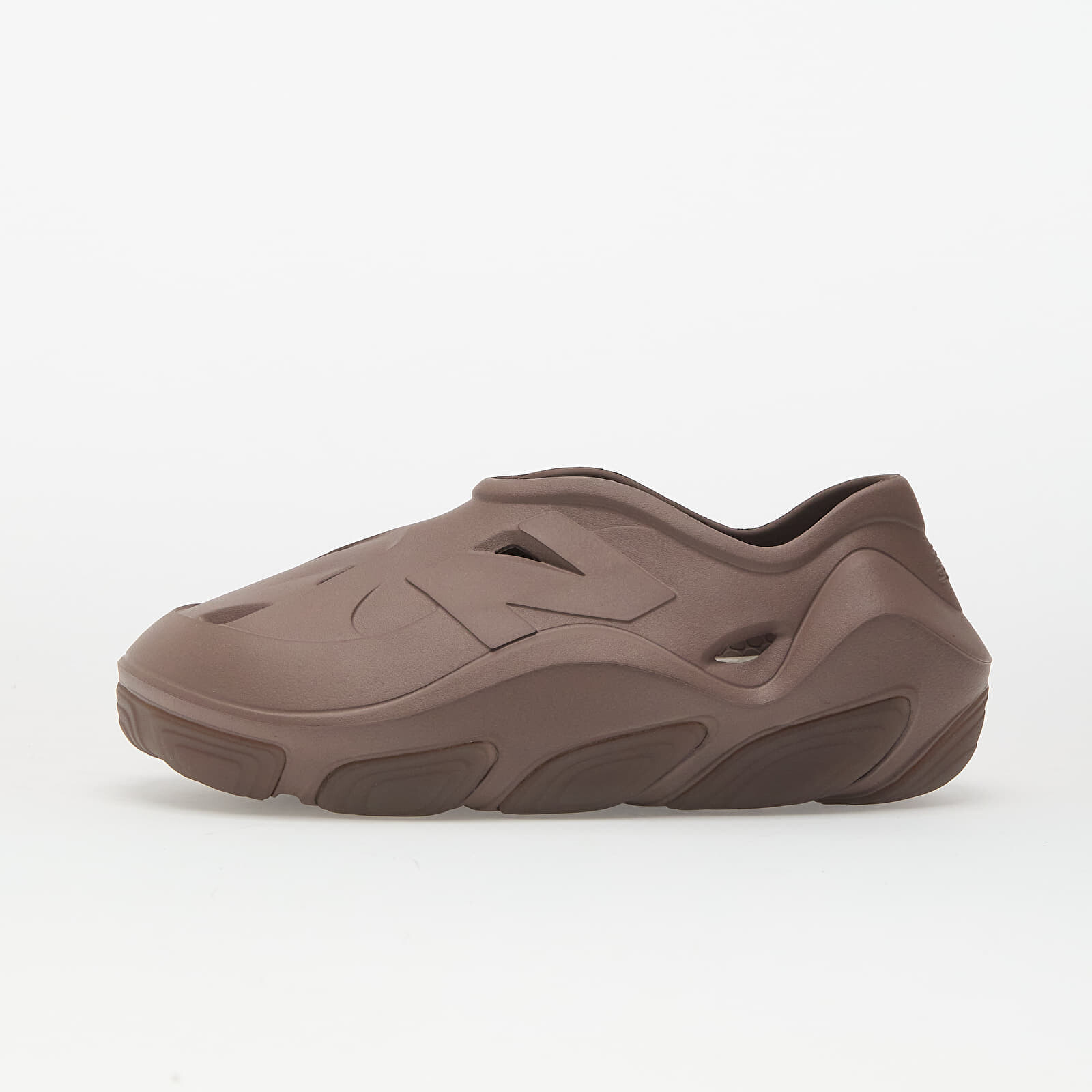 Tenisky New Balance Recovery Earth Shadow EUR 45