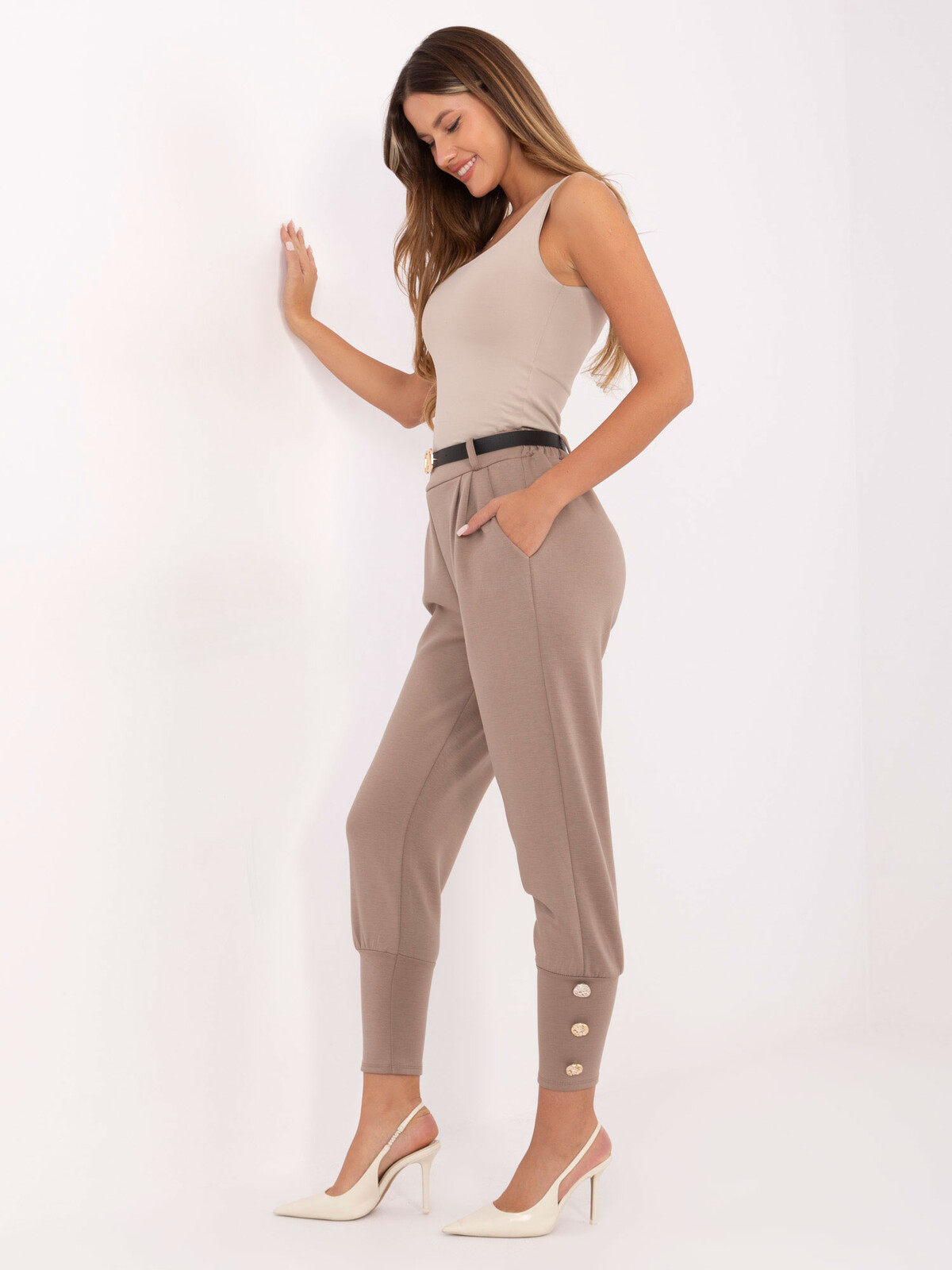 Béžové nohavice s gombíkmi