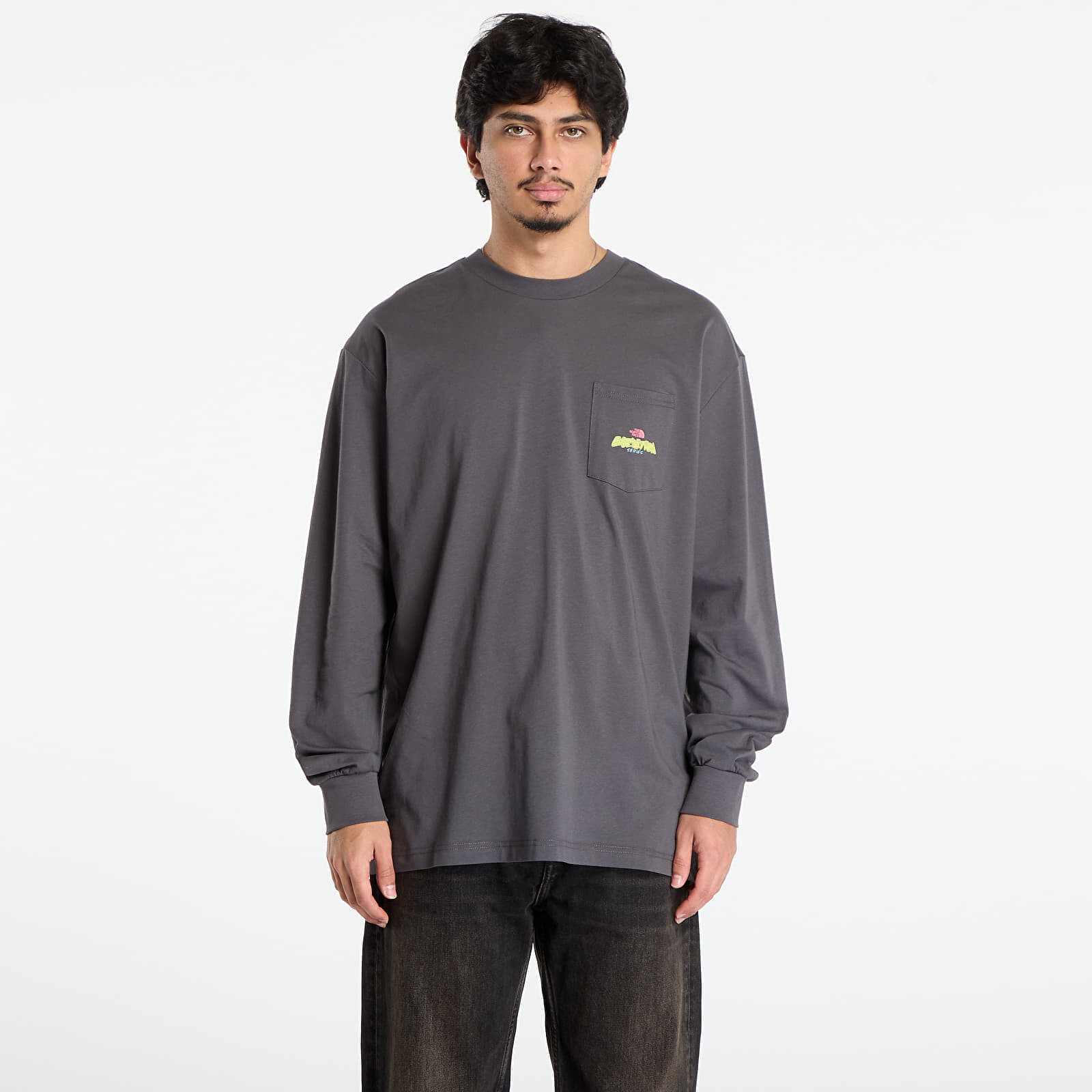 Tričko The North Face Expedition Celebration Oversized L/S Tee Anthracite Grey L