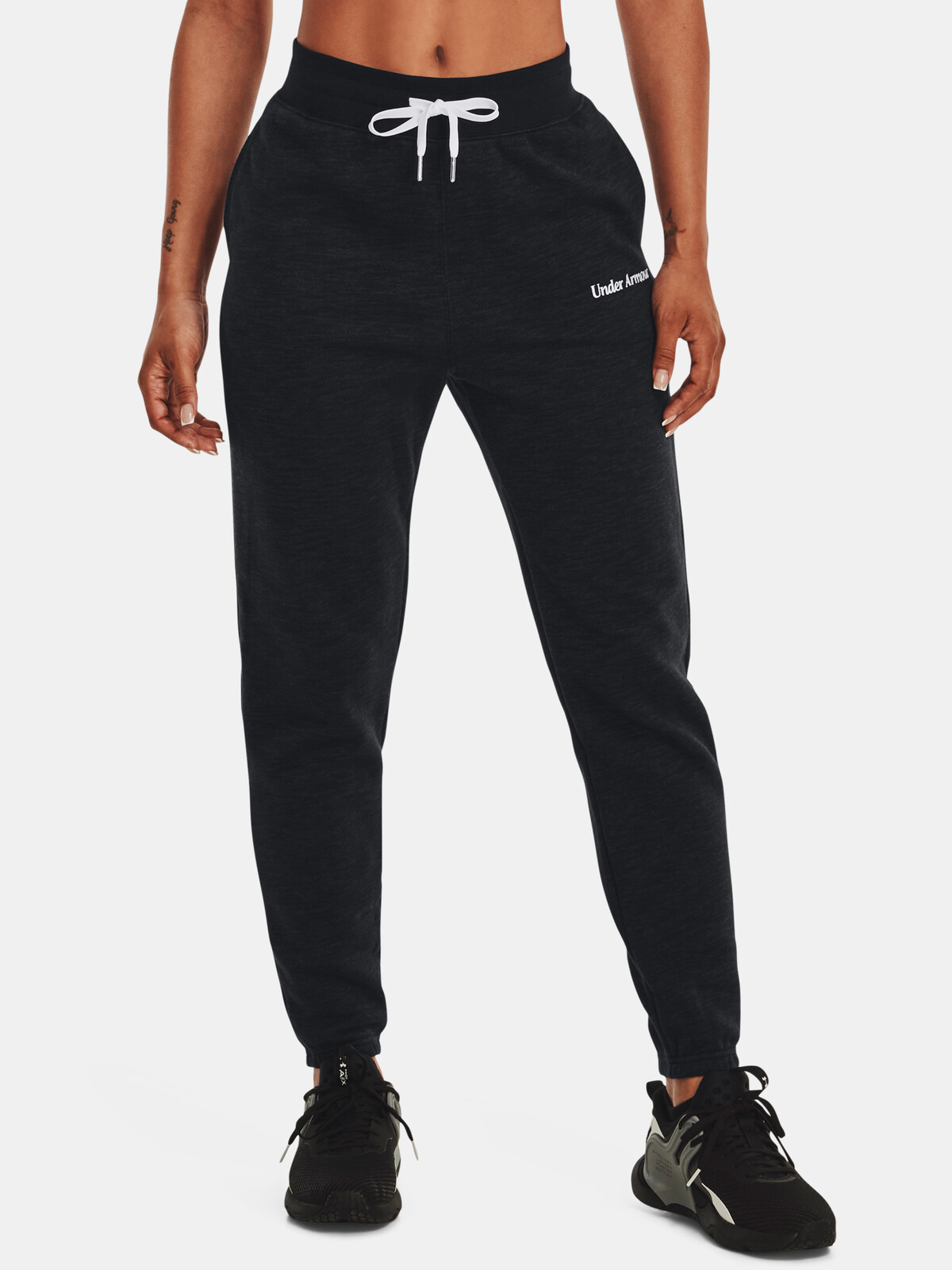 Čierne dámske tepláky Under Armour Essential Script Pant