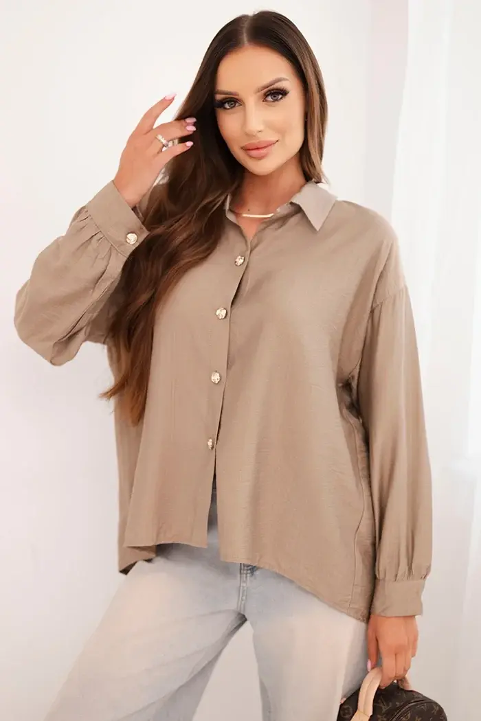 Kesi Włoski Dámska elegantná košeľa z viskózy s ozdobnými gombíkmi fango