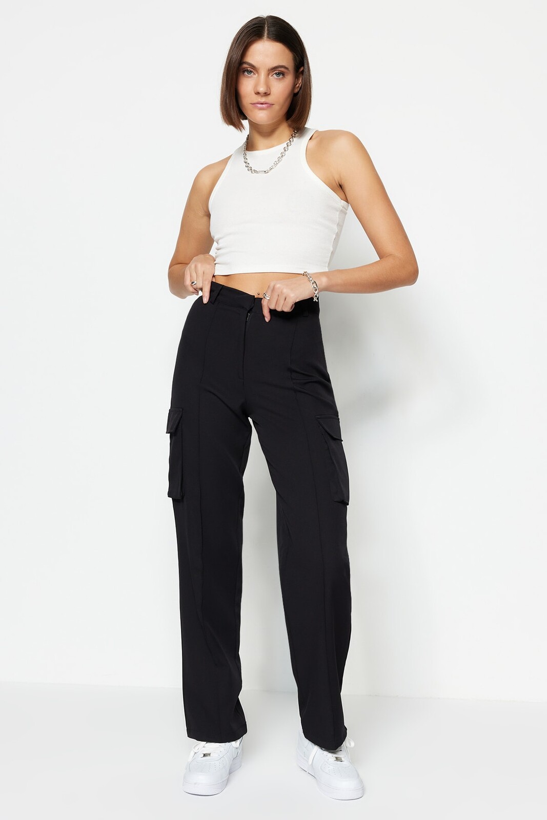 Trendyol čierne tkané cargo nohavice s dvojitými vreckami