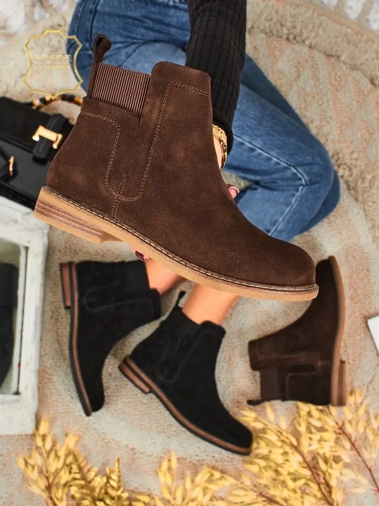 Resti Cuoio Elegante: Brown Suede Ankle Boots for Stylish Women